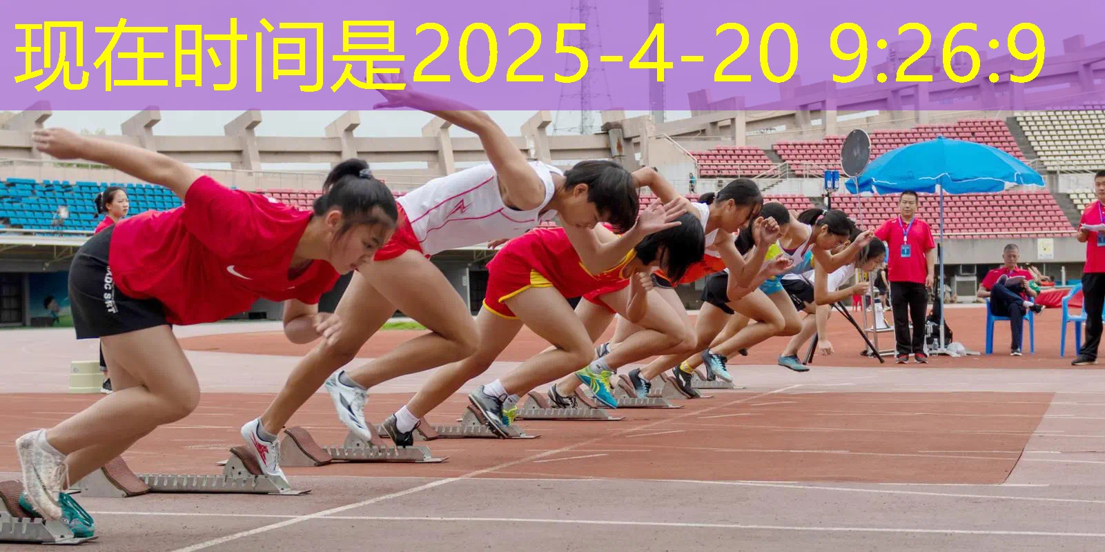 网球拍初学者学生能用吗_